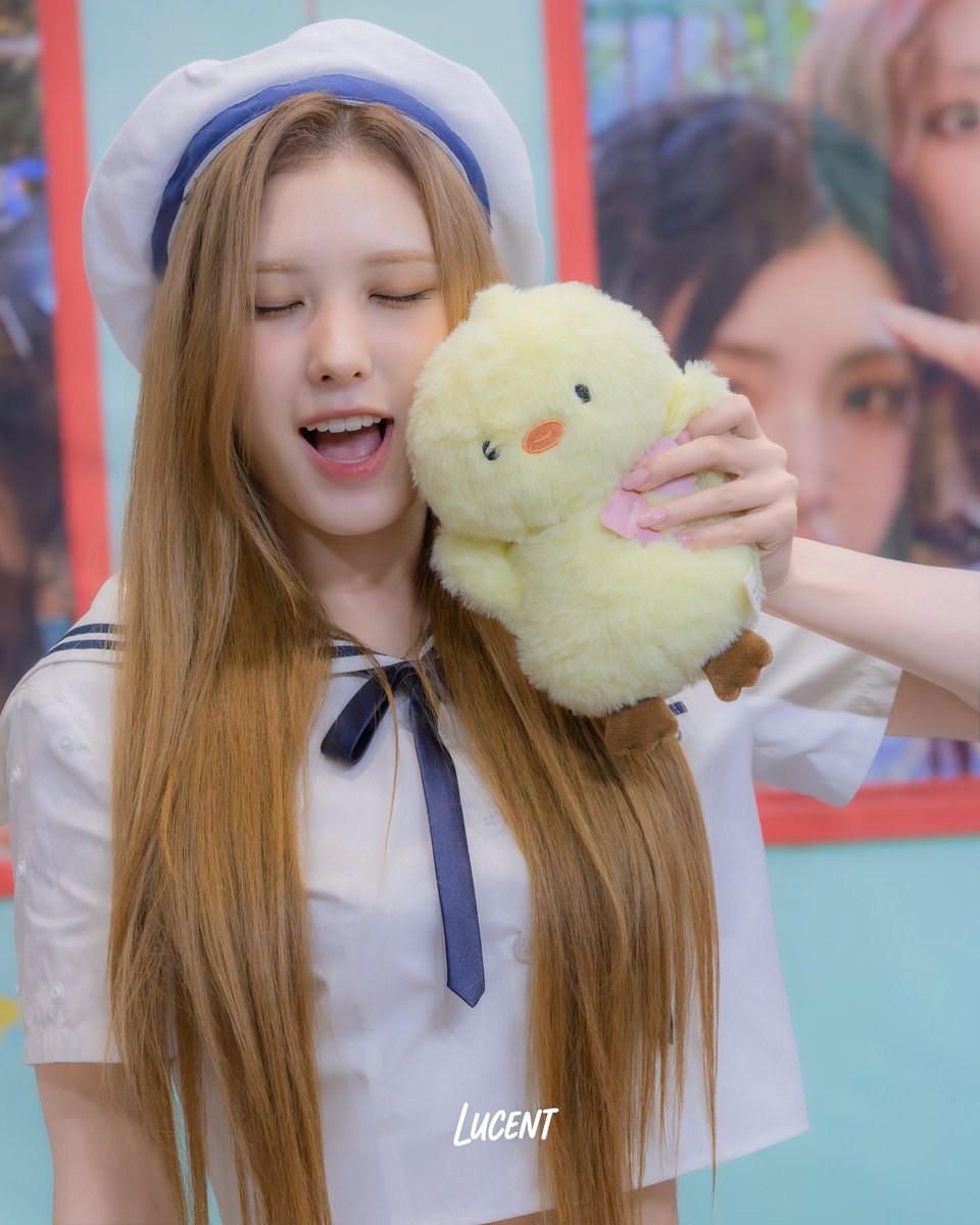 250628 블루드림미디어 팬싸인회  
병아리💛 
#마야 #MYAH #ODDYOUTH #오드유스