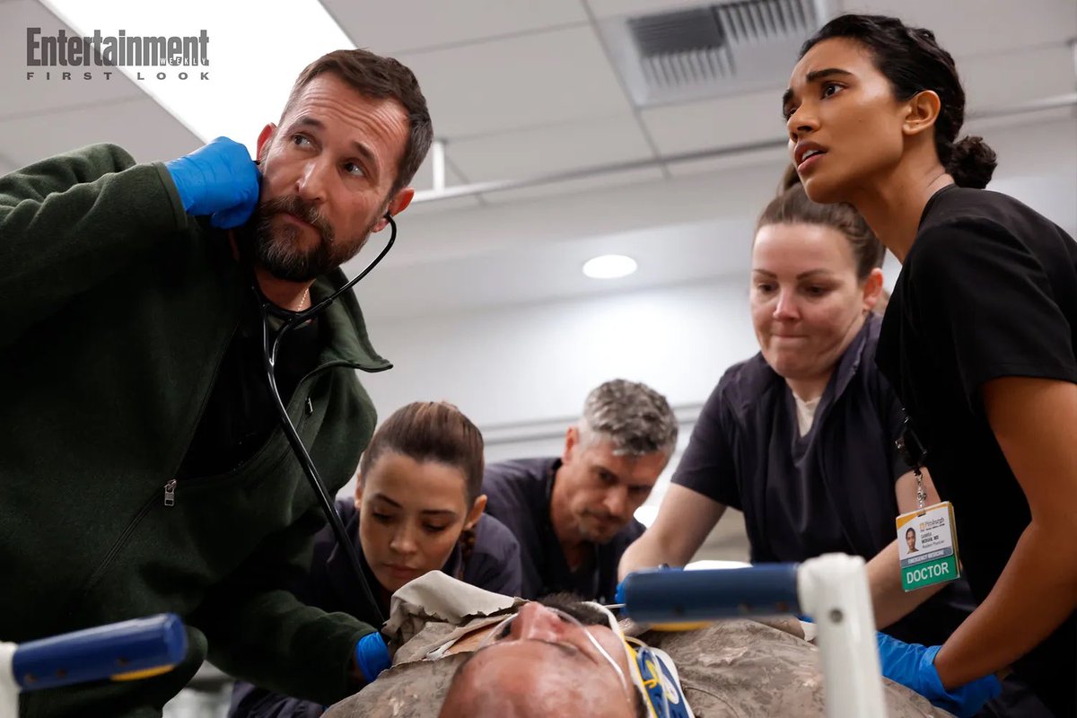 FilmUpdates's tweet photo. First look at ‘THE PITT’ Season 2.

Taking place over the course of one 15-hour shift in the emergency department — on July 4th.

Premiering January 2026 on HBO Max.

(Source: @EW | https://t.co/TGadYX1foY) https://t.co/25fYwgvRXK