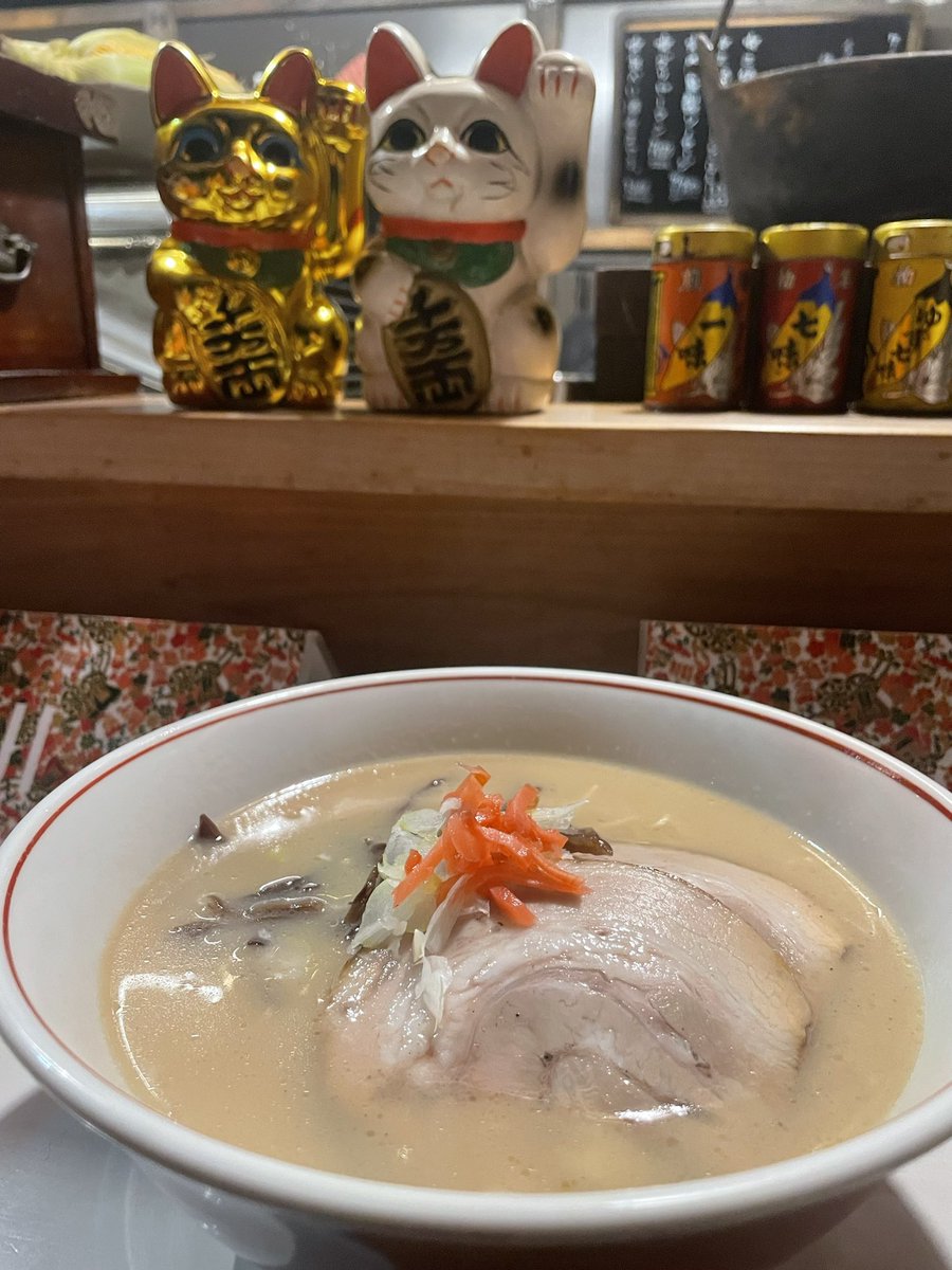 tim_abc150's tweet photo. Planning to spend most of my 40s abroad, so I’ll just tweet in English.

With a side of Hakata Ramen https://t.co/S1PZWtCVGs