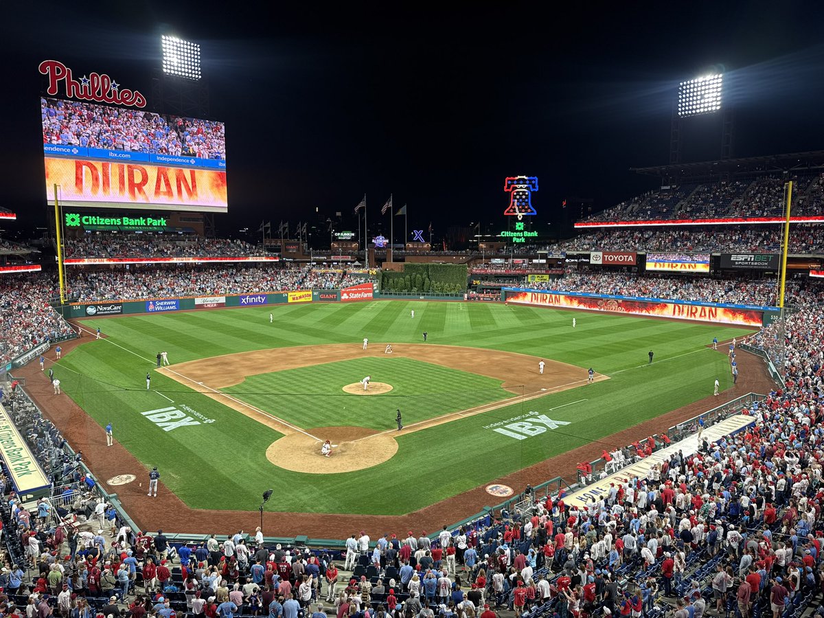 Paul_369123's tweet photo. I got this awesome picture of the stadium with the skyline in the background during Jhoan Duran’s intro.@TMacPhils @Phillies https://t.co/JrOEKvOT85