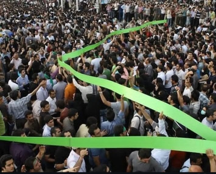 SayanAzad1's tweet image. ما هستیم بر عهدی که بستیم 
#جنبش_سبز
#میر_حسین_موسوی