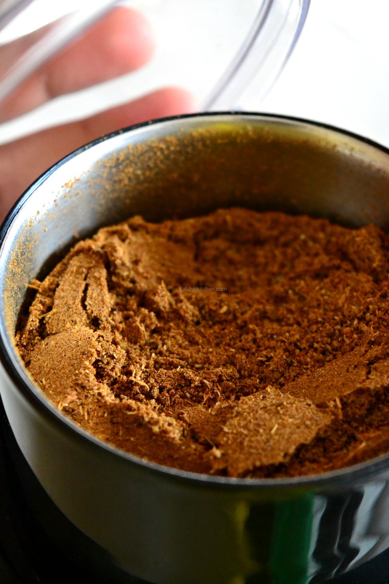KaluhisKitchen's tweet photo. I *always* start with a roast of the whole pilau spices to awaken &amp; intensify the flavors. I then crush them into a rough grind as that offers a better eating experience as opposed to when they are left whole &amp; woody. Let's make bomb pilau 🫶 https://t.co/3G9bblULss

{❤️‍🔥THREAD❤️‍🔥} https://t.co/yHABg4Ia1G