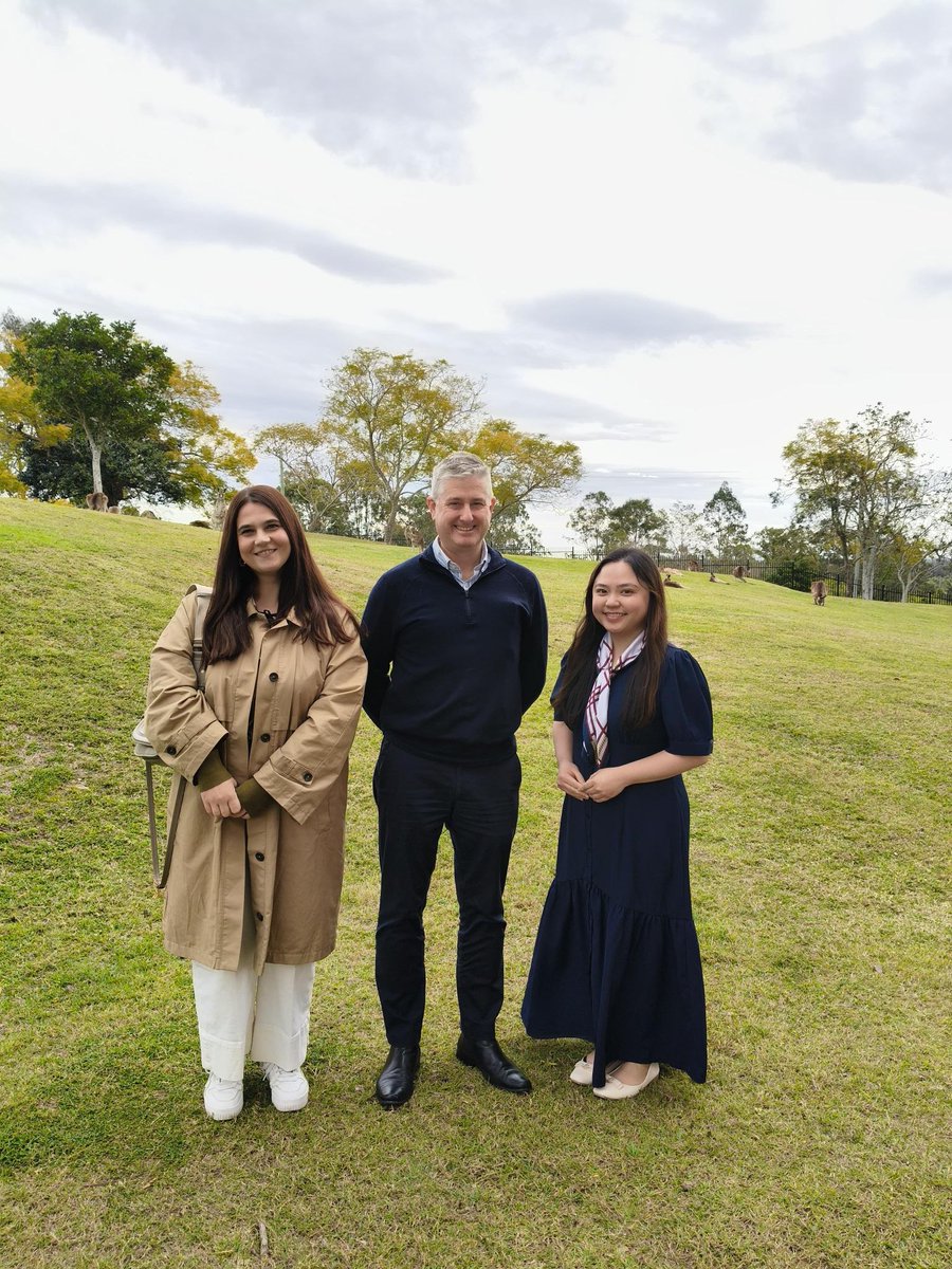 👩‍⚕️🤖 Big ideas in #nursingcare meet cutting edge AI!
Our team in #Singapore had the chance to visit Dr. Niall Higgins, SEIC of the Artificial Intelligence and Digital Innovations in Nursing Care section.

Curious about his editorship? 
👉 tinyurl.com/23jjm7r6

#Nursing