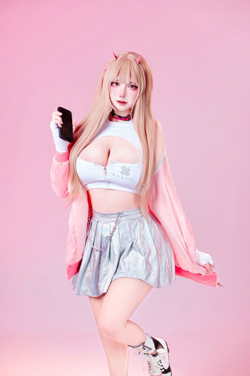 #NIKKE #NIKKEcosplay #Viper https://t.co/RGCEfPuuI4