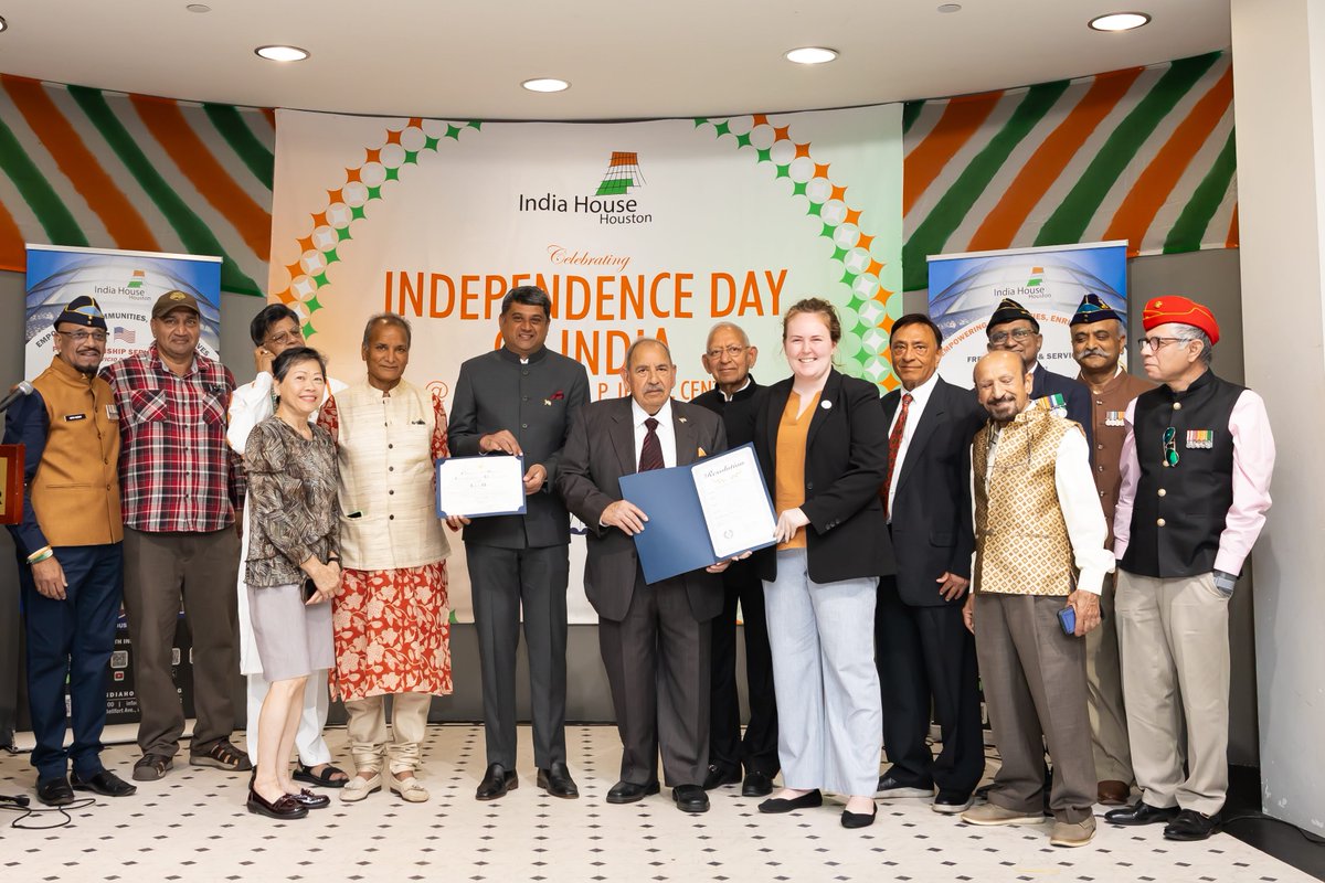 indiahouse's tweet image. Celebration of India's Independence Day at India House captured in colors of joy, unity, and pride—celebrating freedom through every smile, every moment, and every picture. 🇮🇳✨ Check out the pictures here: 
photos.app.goo.gl/t6y2fXrGqD4UcT…

#IndependenceDay2025 #independencedayindia