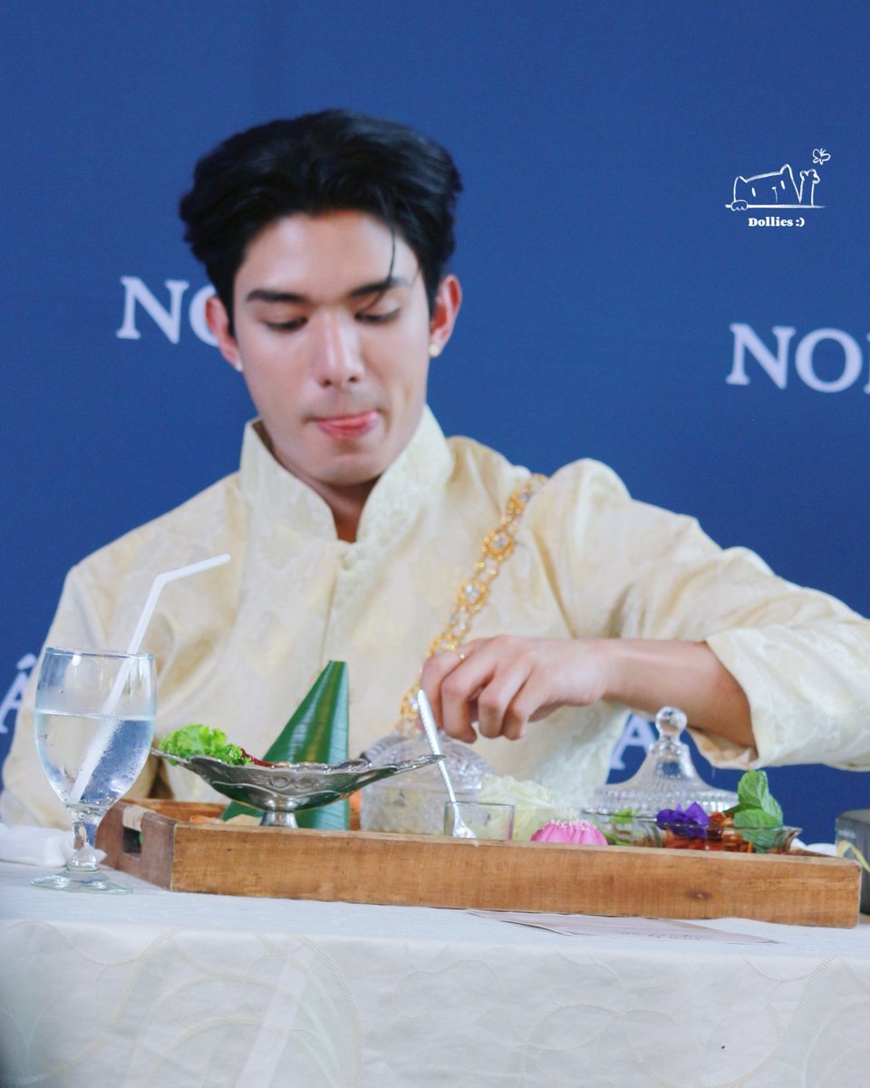 netty_boi's tweet image. Baby Net was hungry and waiting for his lunch 🥺🤏🏻
#NOLAxNET 
#NolasuperfanxNet 
#netsiraphop @netsiraphop