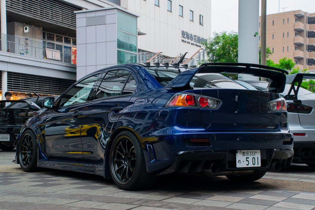 しむけん tweet media