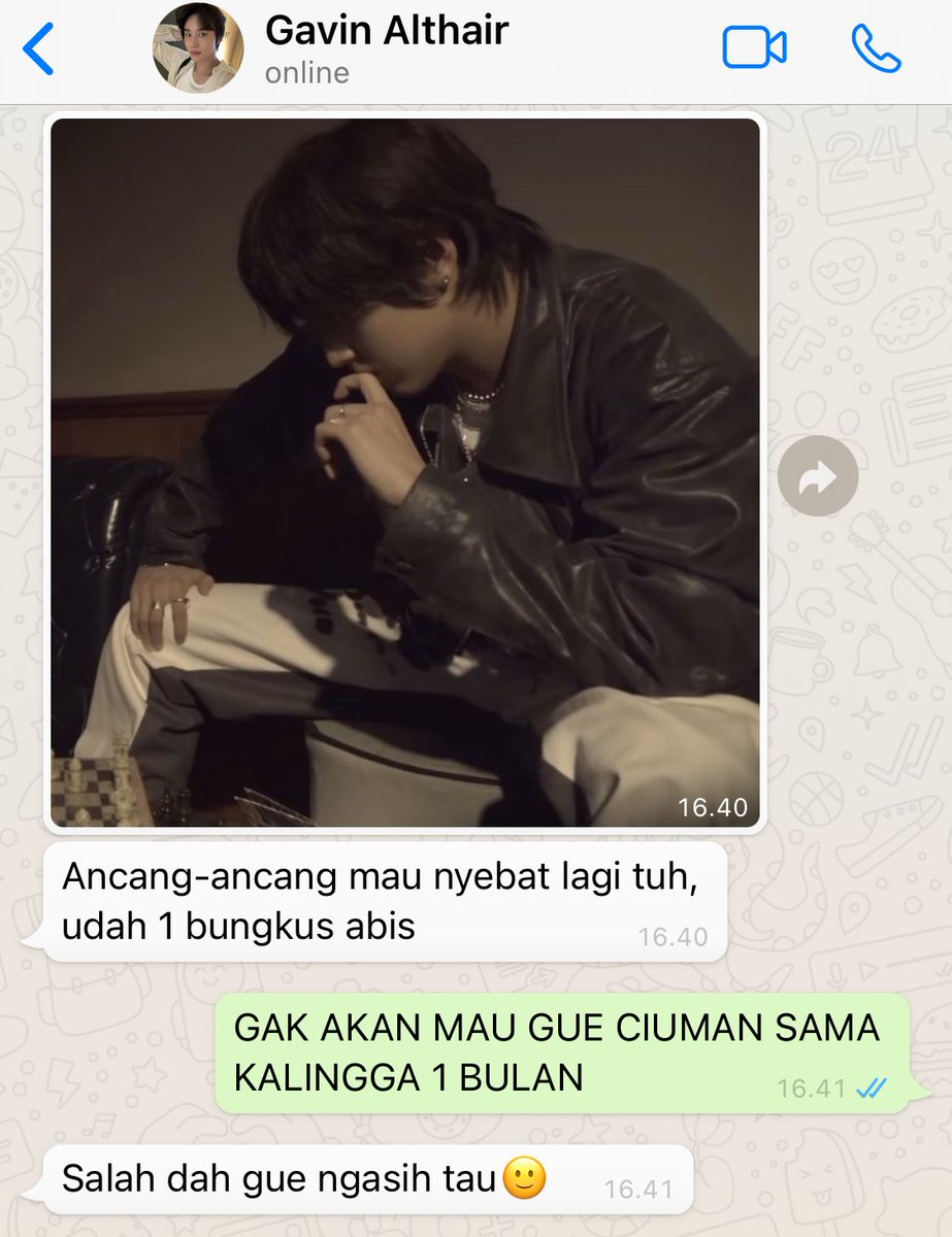 Its Wrong, Enough

Haechan few tweets
cw // cig, kiss