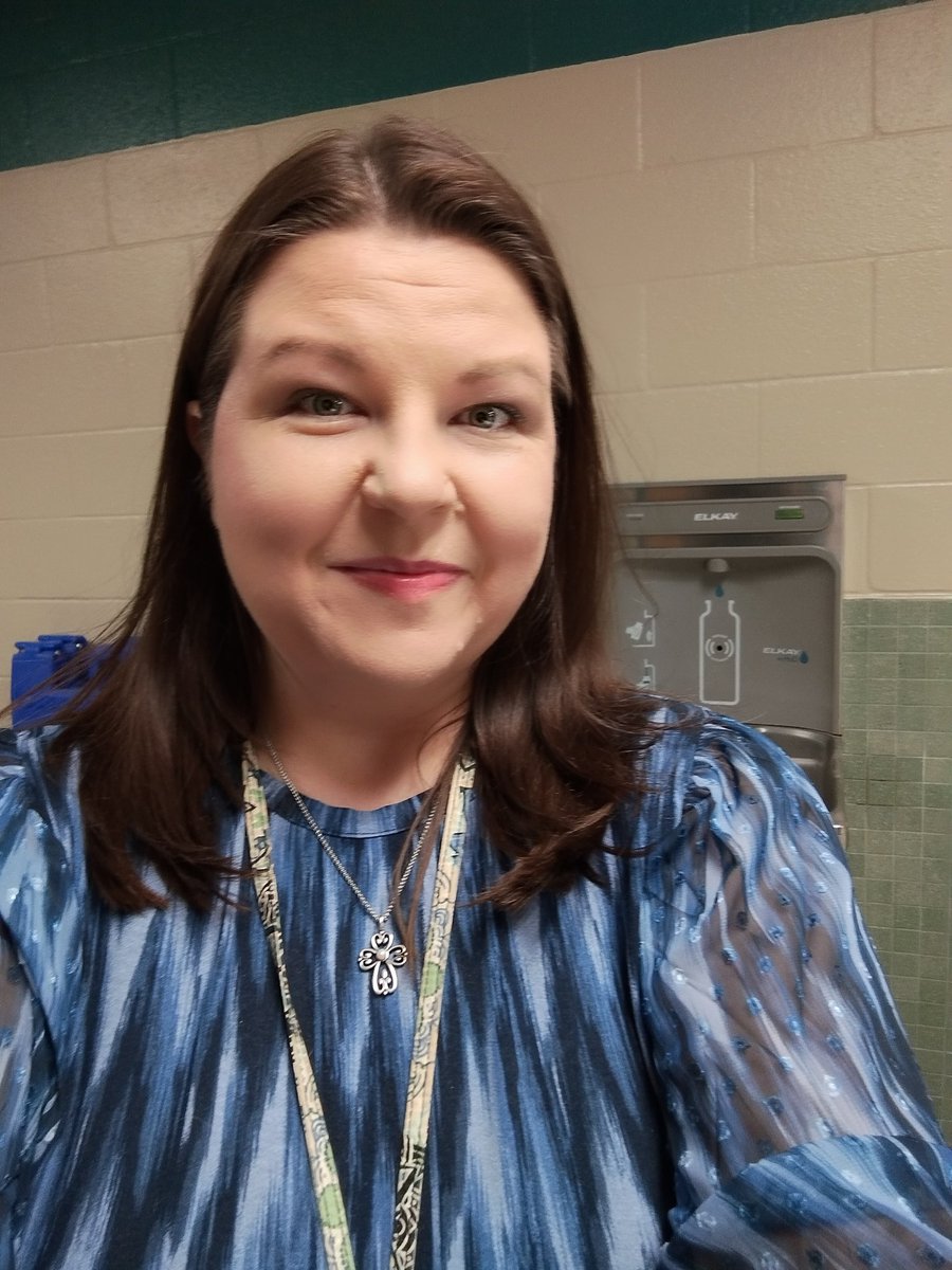 Day 3 of Howdy Week is Summer themed. I chose this top because it reminds me of the water on the lake from our summer vacation on Lake Granbury and represents all the waterparks and rivers we visited this summer too. 
#SkyhawkPride
#SkyhawkLane