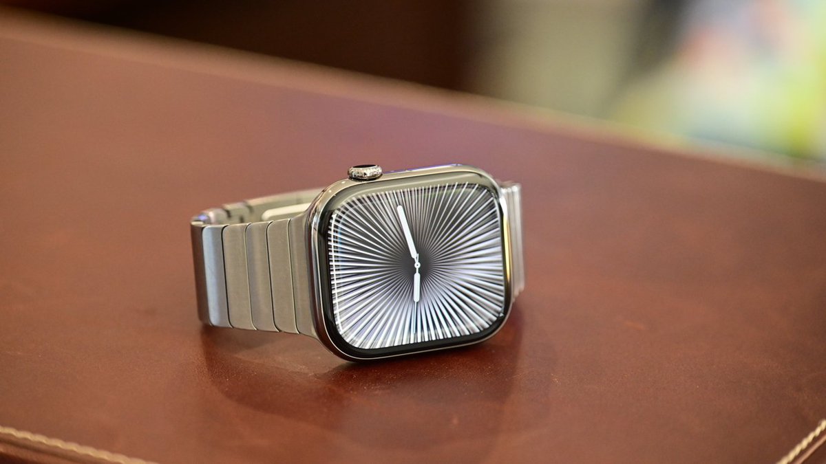 AppleX4_'s tweet image. 👀 ¿Touch ID en el Apple Watch?
Un leak de código interno sugiere que Apple estaría probando desbloqueo biométrico en su reloj, quizá en el botón lateral al estilo iPad Air. Nada confirmado aún, pero pinta a gran cambio para 2026 ⌚️🔒
#AppleWatch #TouchID