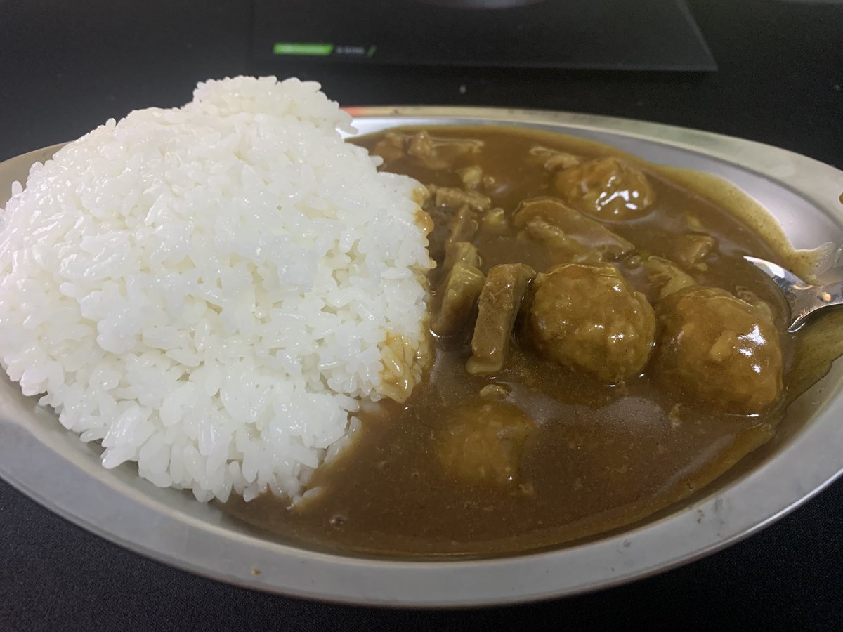 今日は野菜なかったから肉しか入ってません🙄