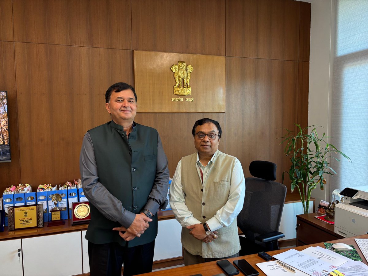 Glad to meet Sri Manoj Dwivedi Addl Secy DoPT in his office chamber in Kartavya Bhawan