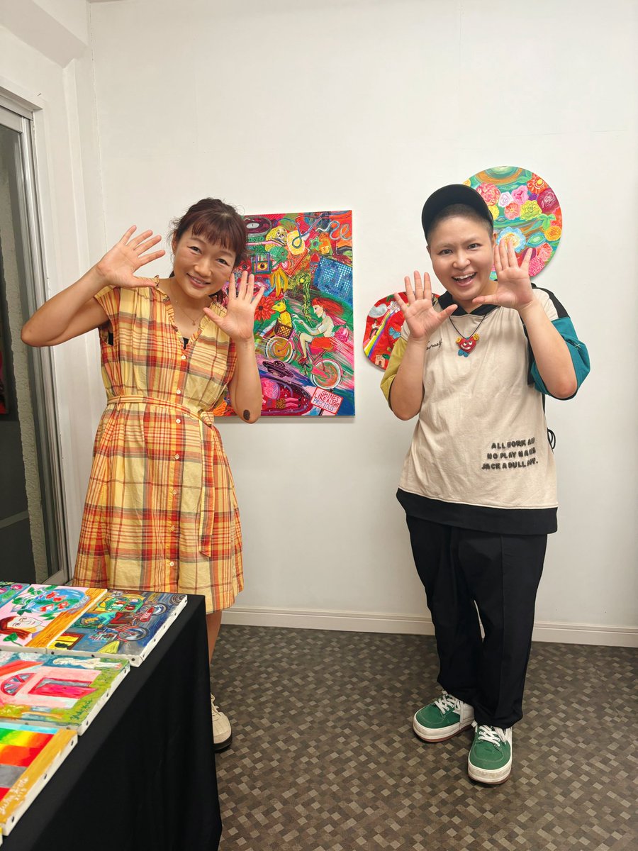 今日は夕方からヒロマートギャラリーさんへ。後藤友香さんの展示『Transition』(変遷)の前期を観てきました！2011年〜新作まで盛りだくさん！見れば見るほど面白くてとってもかわいくて、なんだかとにかくカッコいい！色鮮やかな作品たちを、ぜひお近くでご覧いただきたいです^o^