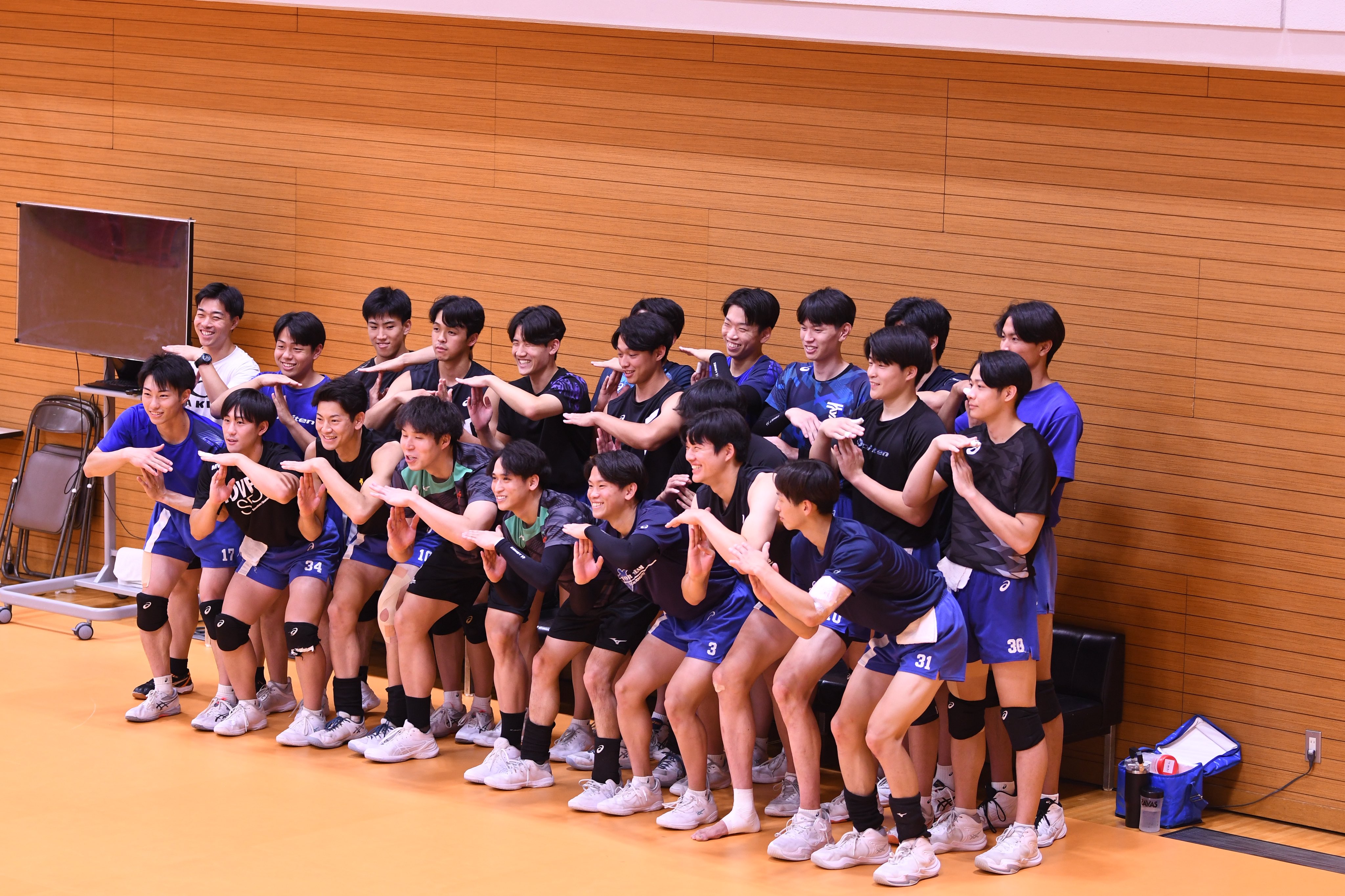 【48】東海大学男子バレーボール部ユニフォーム 48】東海大学男子バレーボール部ユニフォーム - メルカリ