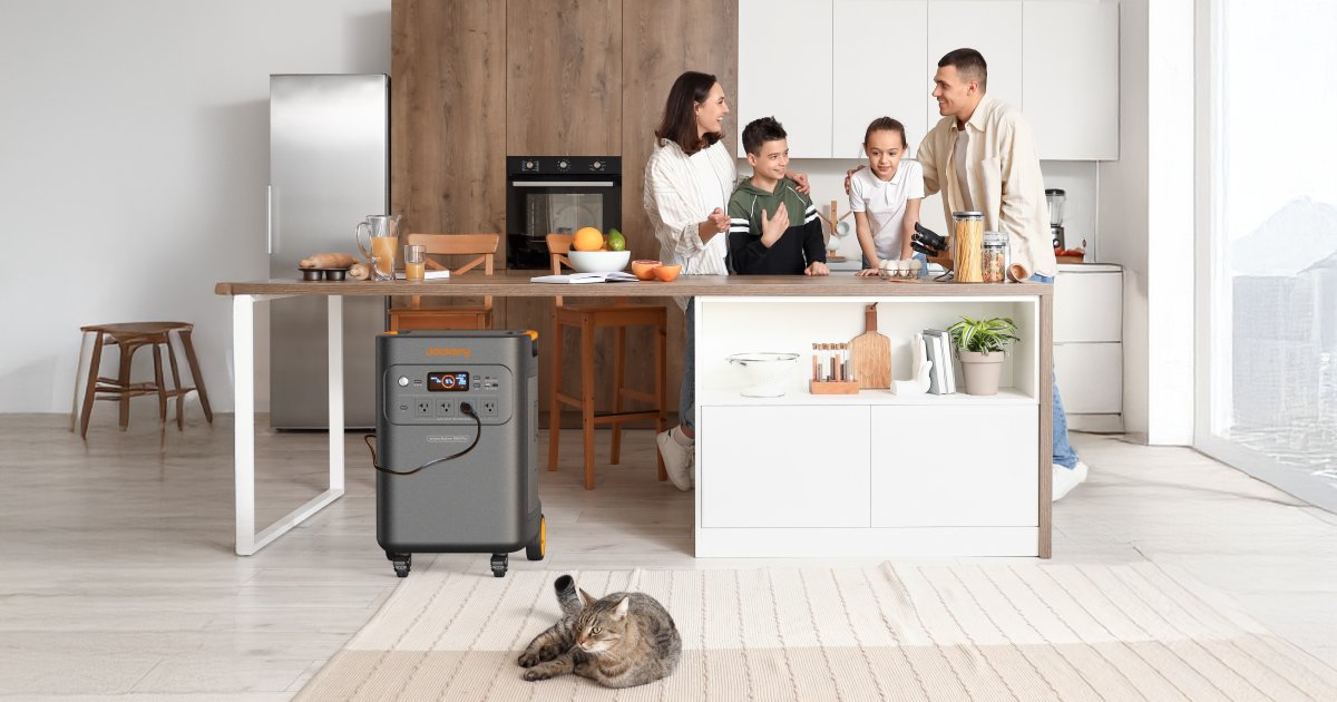 jackeryinc's tweet image. Jackery HomePower Series – Securing your cherished home, no matter the circumstances.
#jackery #solargenerator #homepower #essentialhomebackup #keepyourfridgefresh