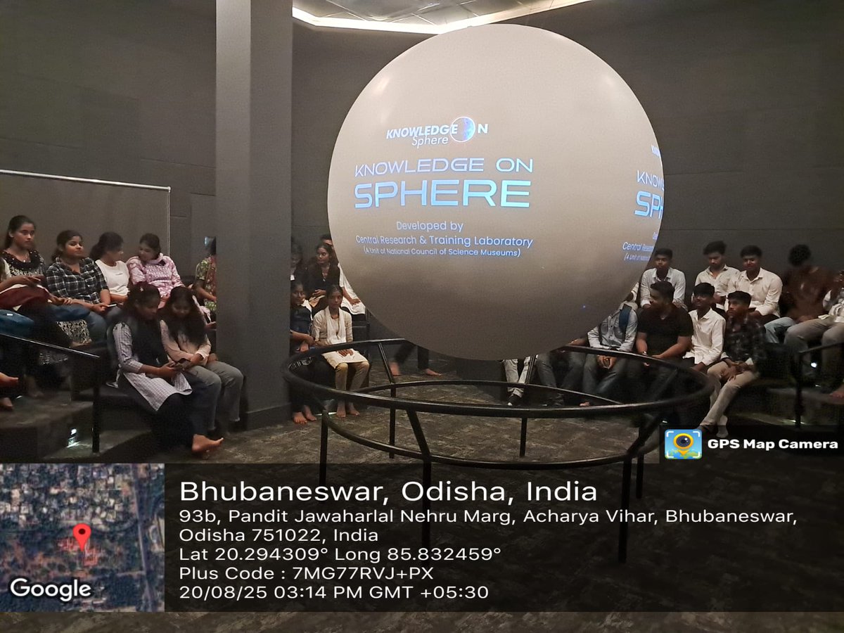 RaajdhaniC's tweet photo. ✨ 𝙄𝙣𝙙𝙪𝙘𝙩𝙞𝙤𝙣 𝘿𝙖𝙮 2 𝙃𝙞𝙜𝙝𝙡𝙞𝙜𝙝𝙩𝙨!✨

Our freshers of 𝙍𝙖𝙖𝙟𝙙𝙝𝙖𝙣𝙞 𝙀𝙣𝙜𝙞𝙣𝙚𝙚𝙧𝙞𝙣𝙜 𝘾𝙤𝙡𝙡𝙚𝙜𝙚 [𝙍𝙀𝘾], 𝘽𝙝𝙪𝙗𝙖𝙣𝙚𝙨𝙬𝙖𝙧 had an exciting and educational day with a visit to the Science Park, Globe Show &amp; Dino Park. 🦖🌍🔬 https://t.co/jUjRZ2GP6g