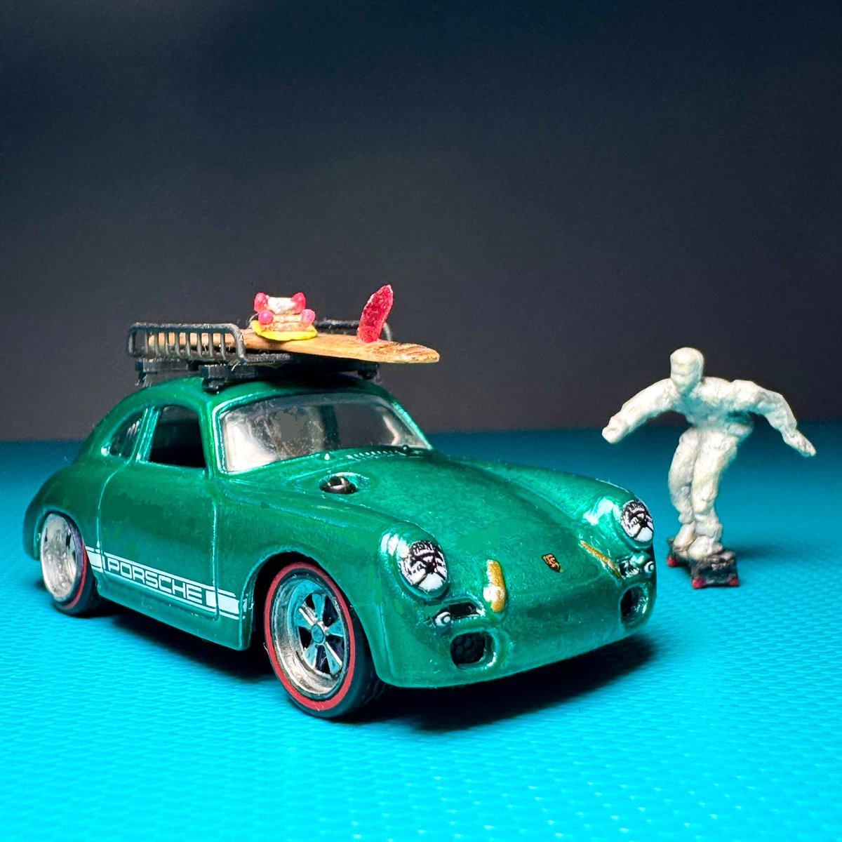 kenhmiles356911's tweet photo. My own super treasure hunt โ๏ธ
#hotwheelskustom #356outlaw #surflife https://t.co/SMod5kBGNv