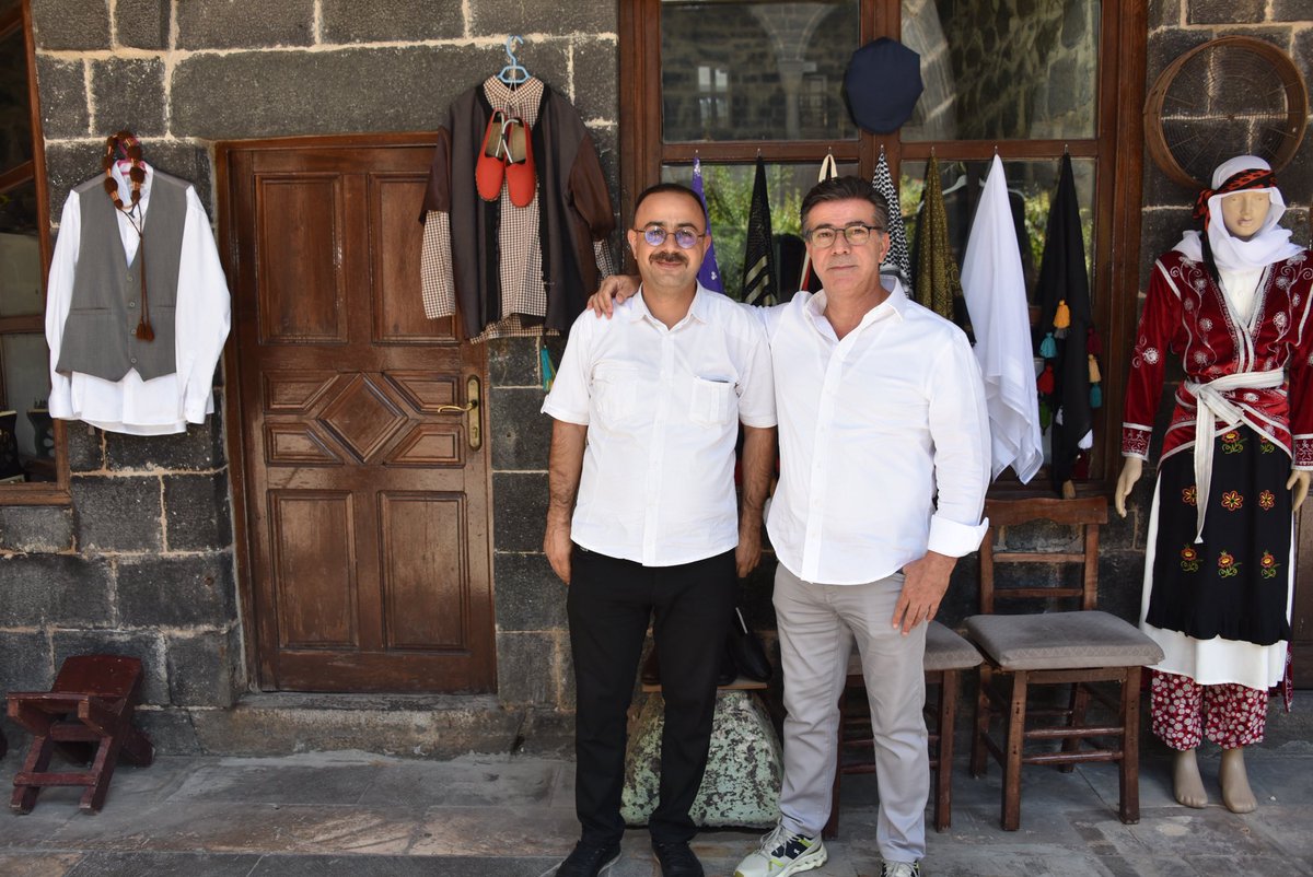 Halk Oyunları Eğitmenimiz Orhan Karahan ile Before-After yapalım dedik.