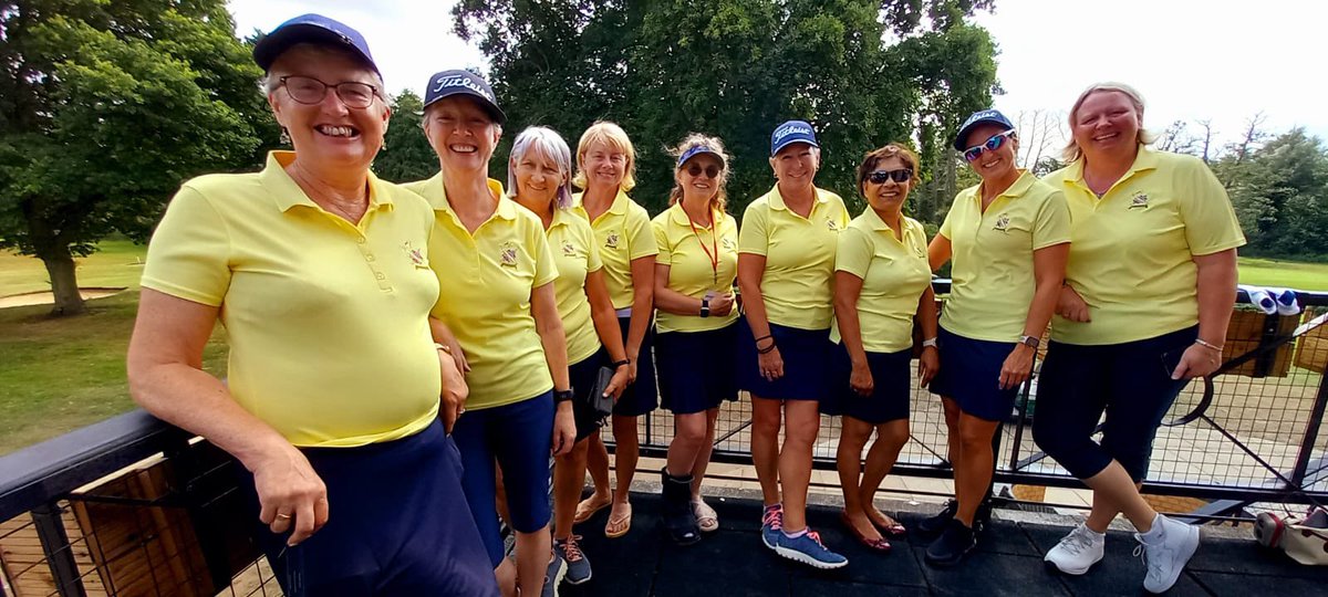 We finished today with a match vs Suffolk… Breege out first in singles, took her opponent to 17th, Dawn halved her match with Dave on the bag, Powatti lost on 16
Georgia Gordon and Marie lost their foursomes but Jo and Helen managed a win on 15. Great team effort and spirit