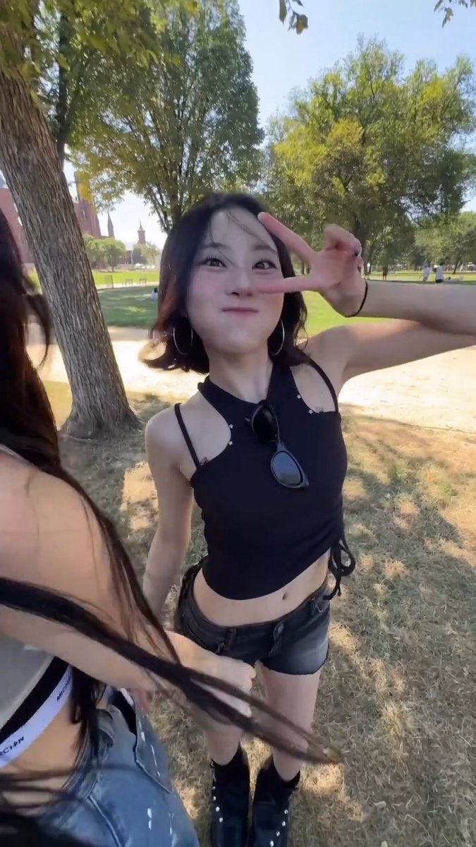 이 바부를 우짠담...
오래오래 응원해야지