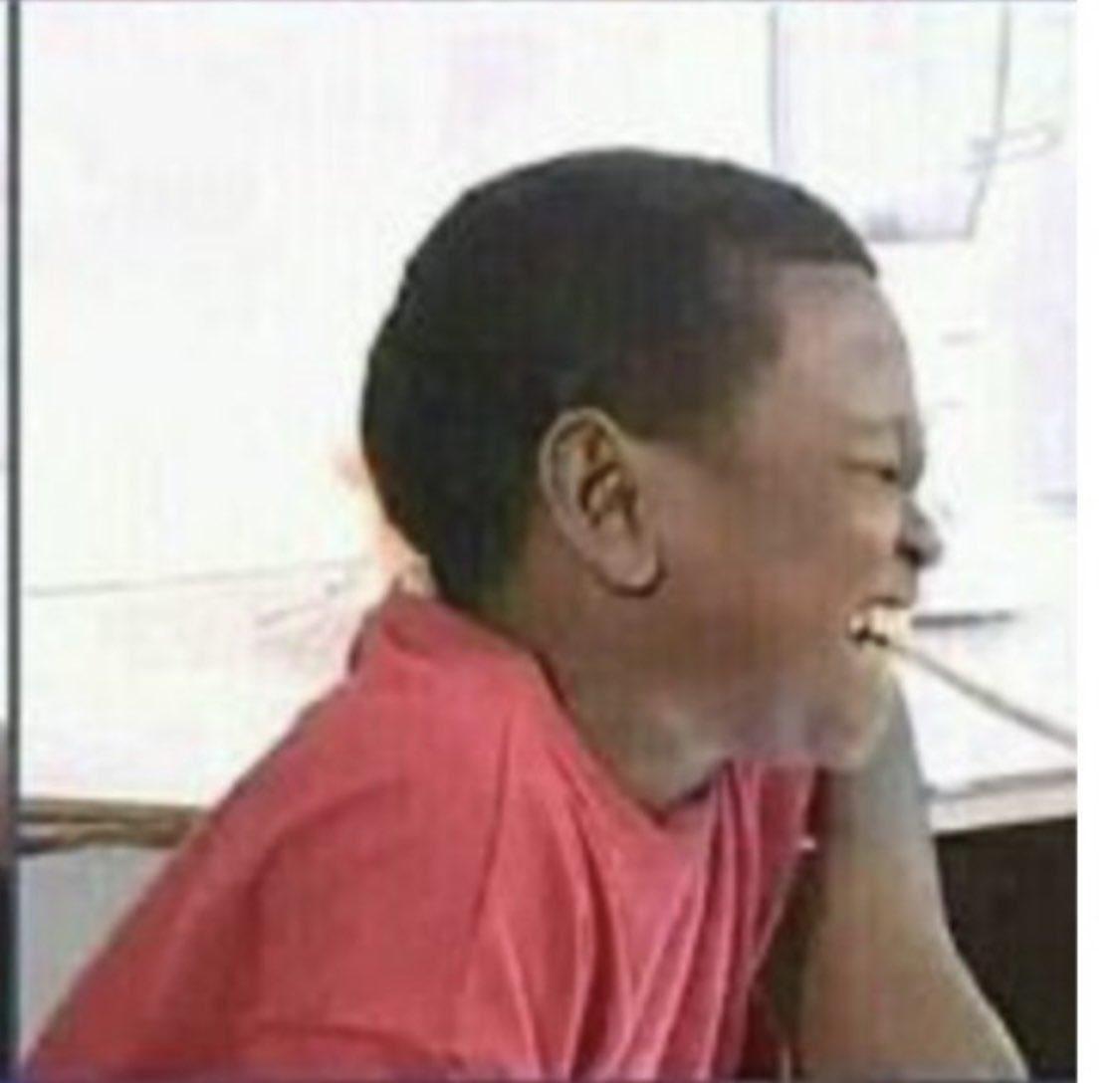 Dazu a Masallaci Wani ya tashi yana bara a taimaka mai Matanshi Hudu, Budan bakin Wani tsoho sai yace yaro duk ka sake su mana.😂💔🤣🤦‍♂️