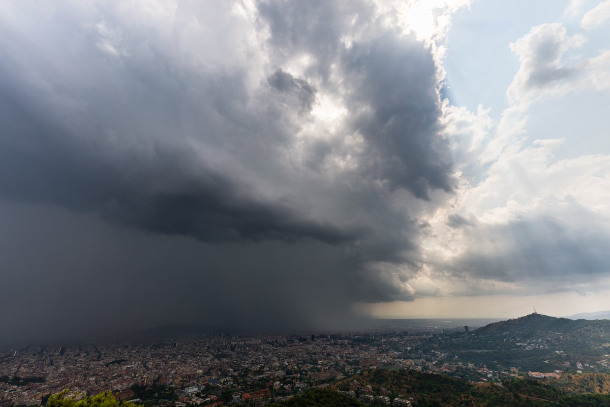 Alfons Puertas (@alfons_pc) on Twitter photo Pequeño núcleo convectivo marchando mar adentro después de dejar 8.4 mm #obsFabra #Barcelona a las 15h <a href="/AEMET_Cat/">AEMET_Cataluña</a> <a href="/meteocat/">Meteocat</a> <a href="/btveltemps/">btv el temps</a> <a href="/ARAmeteo/">ARA Méteo</a> <a href="/tempsdemeteo/">Temps de Méteo</a> <a href="/ACOMmeteo/">ACOM</a> <a href="/acam_cat/">ACAM</a> <a href="/ame_asociacion/">AME Asociación</a> <a href="/CloudAppSoc/">Cloud Appreciation Society</a> Pequeño núcleo convectivo marchando mar adentro después de dejar 8.4 mm #obsFabra #Barcelona a las 15h <a href="/AEMET_Cat/">AEMET_Cataluña</a> <a href="/meteocat/">Meteocat</a> <a href="/btveltemps/">btv el temps</a> <a href="/ARAmeteo/">ARA Méteo</a> <a href="/tempsdemeteo/">Temps de Méteo</a> <a href="/ACOMmeteo/">ACOM</a> <a href="/acam_cat/">ACAM</a> <a href="/ame_asociacion/">AME Asociación</a> <a href="/CloudAppSoc/">Cloud Appreciation Society</a>