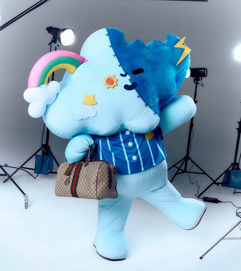 bittermacarons's tweet image. papa sky                         smyle 

SKYNANI OUTING BRO  #GMMTVOuting2025 
#skywongravee #smyle