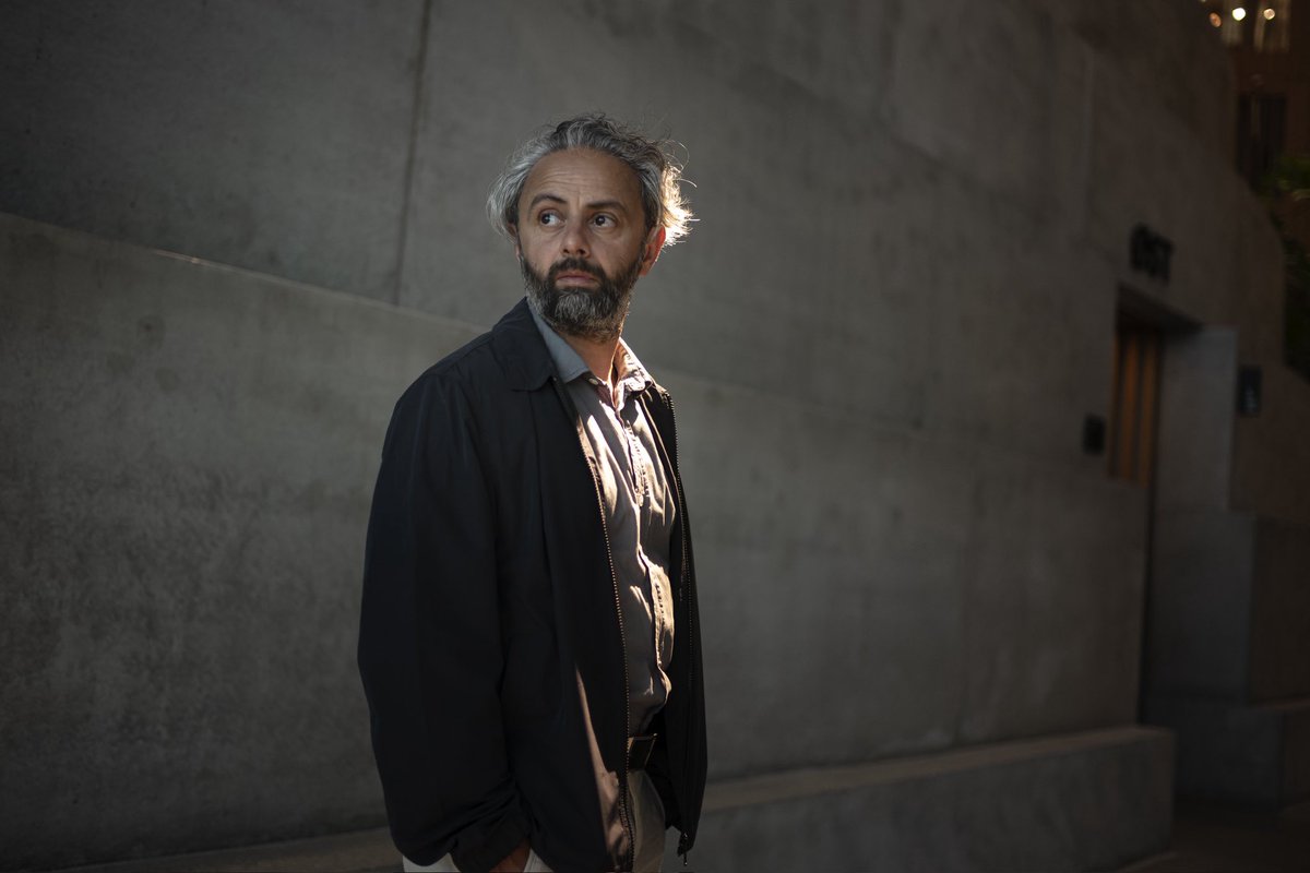 Første anmeldelse! <a href="/informeren/">Dagbladet Information</a> anmelder min bog Alle veje fører til Mekka: “Waleed Safi stiller det vigtigste spørgsmål om Mellemøsten i dag.”: information.dk/kultur/anmelde… #dkmedier #dkpol #mellemøsten