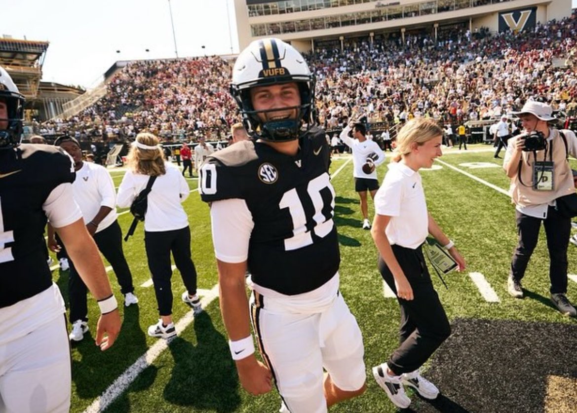 Langston Patterson &amp; Whit Muschamp days away from kickoff on West End

<a href="/Langston_patt/">Langston Patterson</a> 
<a href="/WhitMuschamp10/">Whit Muschamp</a>