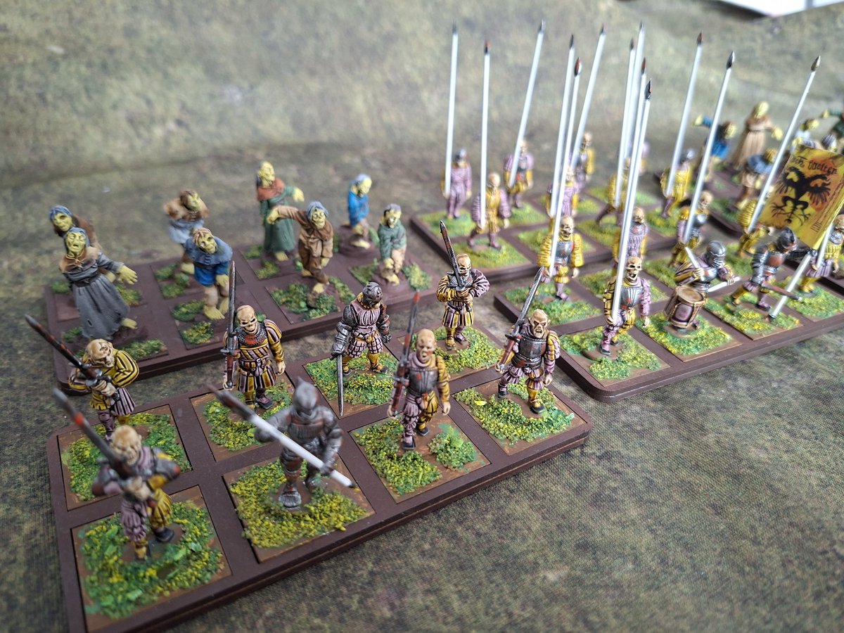 An undead landsneckt army i did a while back. Now revamped for #mordheim around 300 pts.
