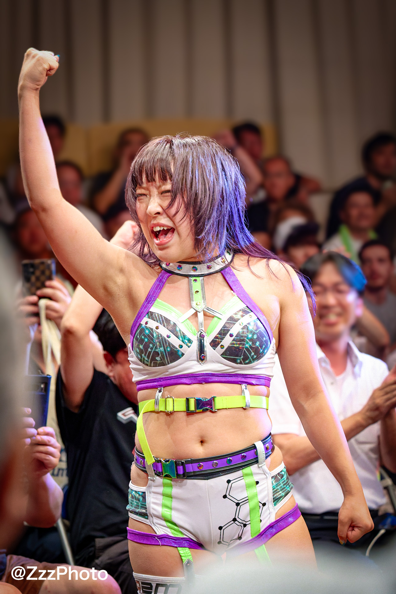スターダム　AZM選手　2021等身大タペストリー スターダム AZM選手 2021等身大タペストリー Amazon.co.jp: 最終
