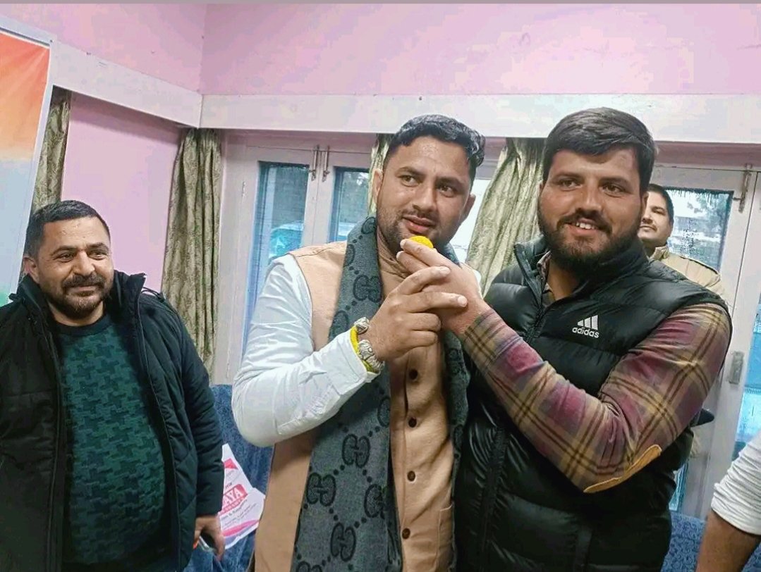 Rahul Kanwar🇮🇳🇮🇳 (@rahulkanwar_inc) on Twitter photo हिमाचल प्रदेश युवा कांग्रेस के प्रदेश अध्यक्ष श्री Chhatter Singh Thakur जी को जन्मदिन की हार्दिक बधाई एवं शुभकामनाएं!
<a href="/chhattersingh_/">Chhatter Singh Thakur</a> हिमाचल प्रदेश युवा कांग्रेस के प्रदेश अध्यक्ष श्री Chhatter Singh Thakur जी को जन्मदिन की हार्दिक बधाई एवं शुभकामनाएं!
<a href="/chhattersingh_/">Chhatter Singh Thakur</a>