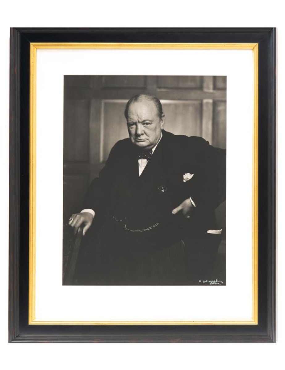 1/2 The Roaring Lion 🦁: One of the gems of the #HoC Heritage Collection is perhaps the portrait photograph of British Prime Minister Winston Churchill, taken in 1941 by famed Armenian-Canadian photographer Yousuf Karsh.