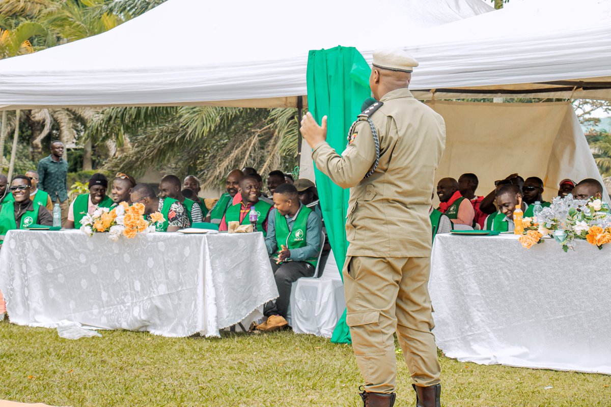 Faras uganda (@farasugapps) on Twitter photo π Faras Entebbe Office now open! Boda ridersβregister today and work right here in Entebbe. π Faras Entebbe Office now open! Boda ridersβregister today and work right here in Entebbe.