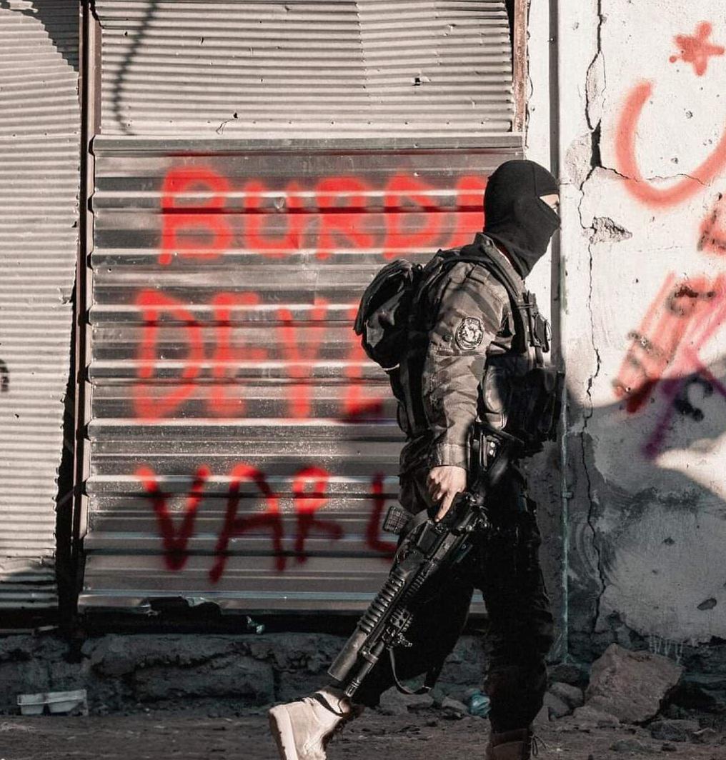 “Burada Devlet Var”

Hendek-2016