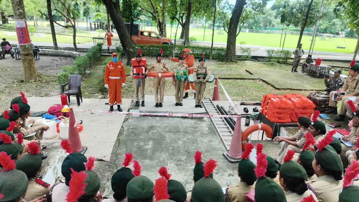 02ndrf's tweet image. Community Awareness Programme (CAP) conducted by 2nd Bn #NDRF at 14 Punjab Army Camp, Cooch Behar (W.B.) with 07 Bengal Girls #NCC &amp;amp; 14 Punjab Army.

Building a safer tomorrow, together! 💪🇮🇳

#CommunityAwareness #DisasterPreparedness 
@NDRFHQ @ndmaindia
