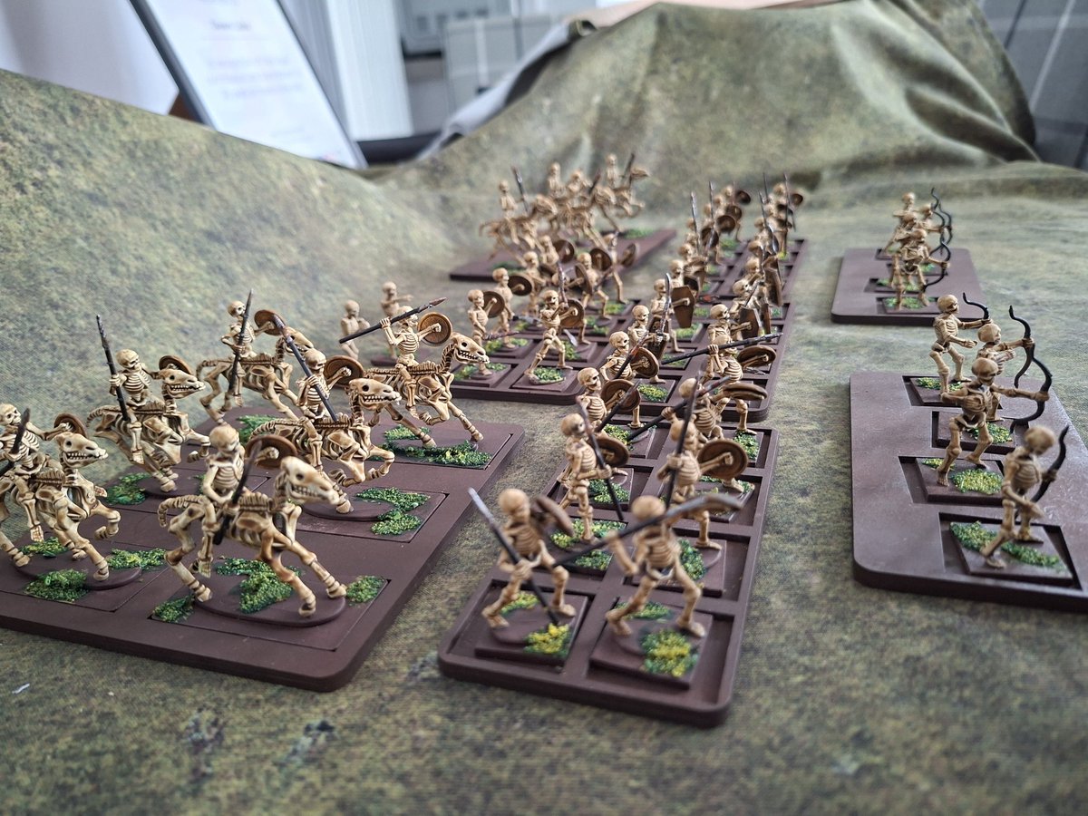 1stAlterations's tweet photo. Here are my latest .The 2 undead boxes from wargames atlantic. Like the warlord ones they are very greek biased so I had to 'gothic'them up a little with new shields and I avoided the armoured ones. I didn't do the chariots opted for more cavalry instead. All set up for #mordheim https://t.co/ljUKmGNM8k