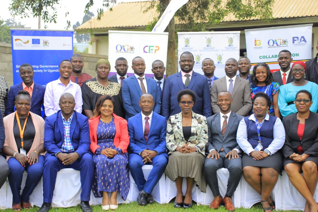 DrOkiria's tweet image. This afternoon, I addressed Buganda youth leaders at Bulange on the importance of social accountability, transparency, and the fight against corruption. Article 17 of the Constitution of Uganda places a duty on every citizen to combat corruption and misuse of public property.…