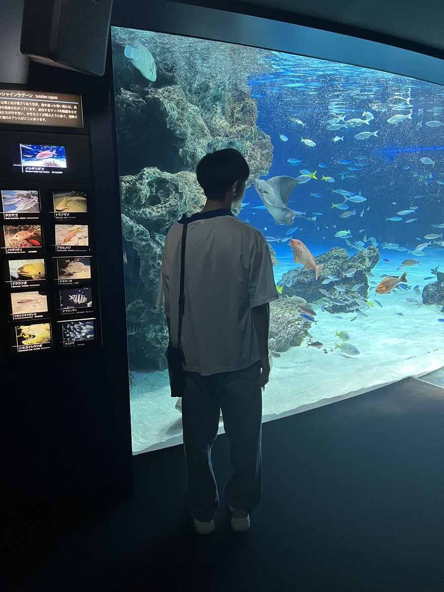 友達がとってくれた
めっちゃストレートネックって笑われた
あとこの帰り露出してお風呂で全身の毛を剃ってスッキリ
色んな意味で