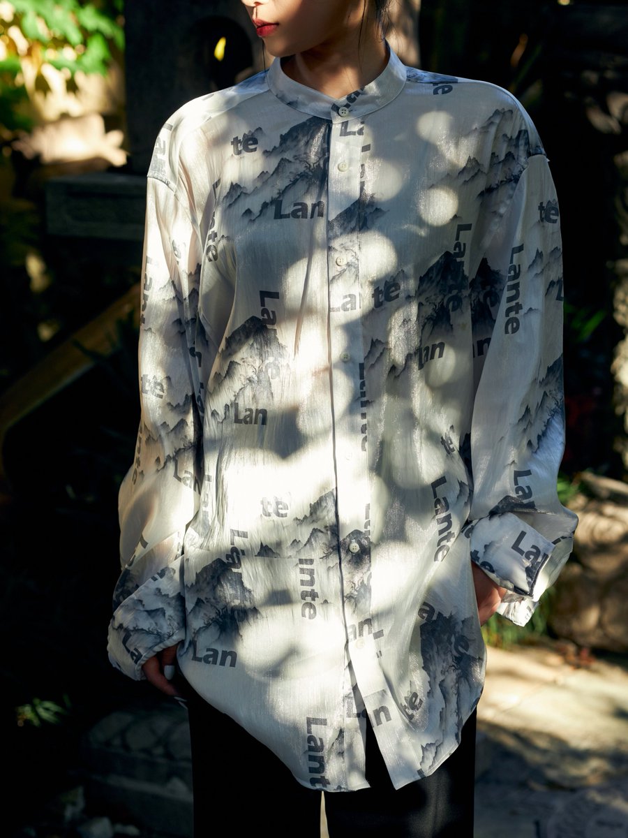 T0S1eep's tweet photo. Confidence in Culture ��
Ink vibes + mandarin collar bring timeless grace, while logo detail adds modern edge. Wear it = culture + confidence in one.
#CultureFit #ConfidentStyle #EastMeetsNow https://t.co/ARIy6hTIW4