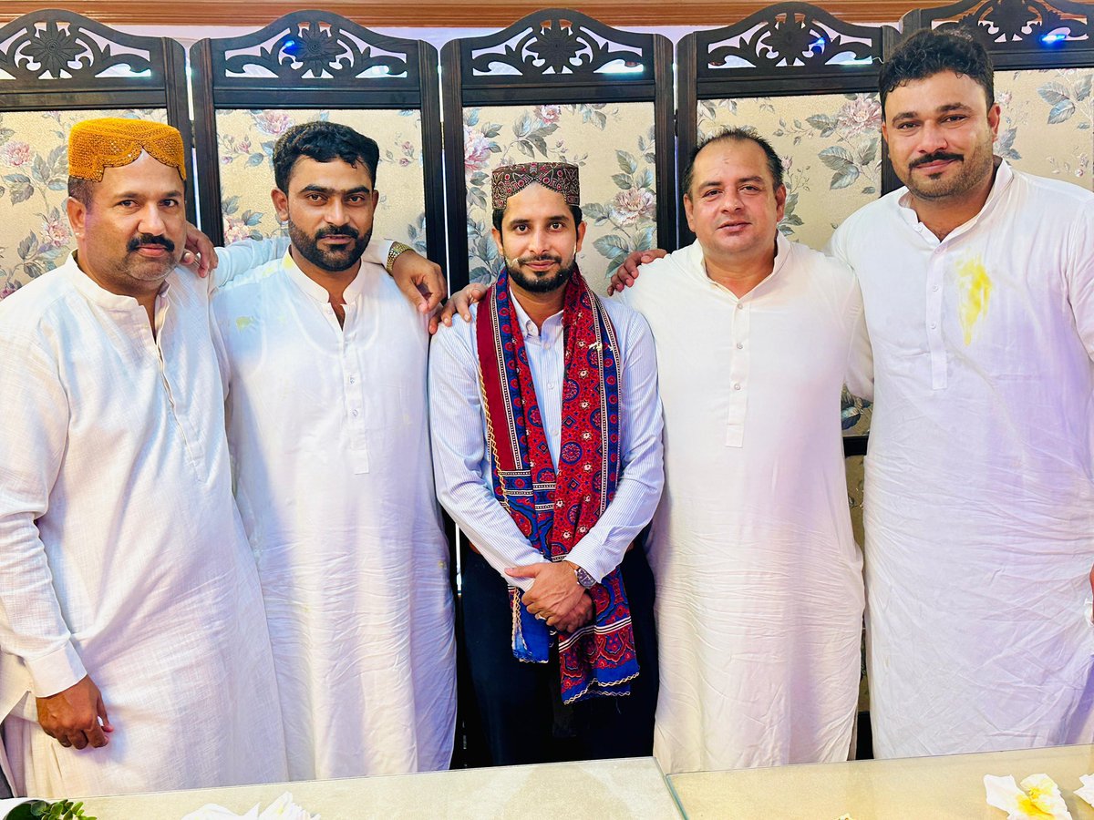 Azammurad_007's tweet photo. Endless gratitude to my well-wishers ❤️
From 6th August to 20th August, my beloved friends arranged wonderful birthday programs for me at different places, with cake-cutting ceremonies and presenting me with Ajraks as gifts.
Such respect, love, and affection are not in everyone’s https://t.co/rV8gk01np4