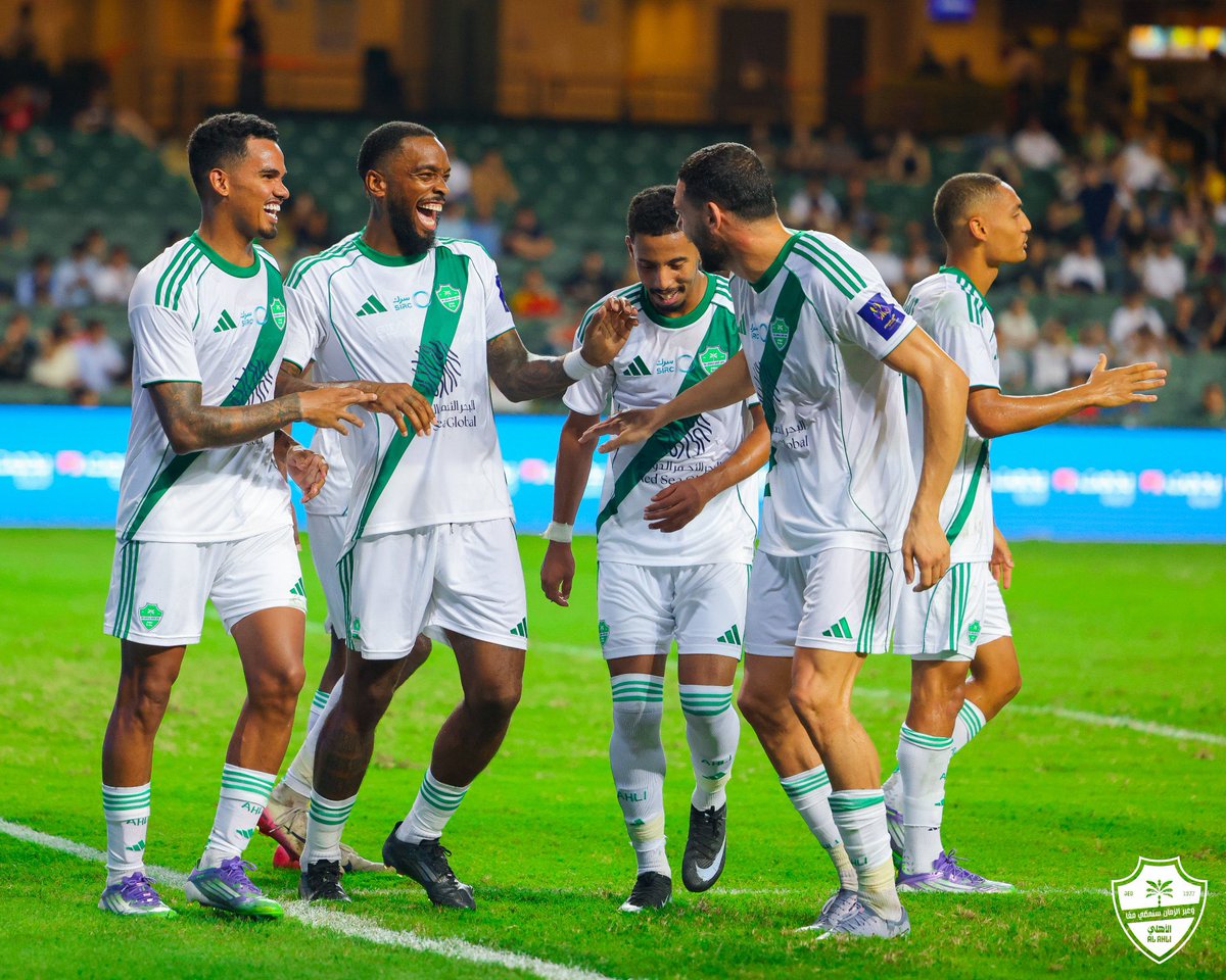 هل عرفت يا صديقي الاتحادي أن خروجك من النصر لمصلحتك؟

كيف سيكون حالك لو قابلت فرقة الرعب الأهلاوية؟

مبرووووووووووك يا عشاق #الأهلي 💚
الله يجعل كأس السوبر من نصيبكم 🤲

#الاهلي_القادسيه 
-