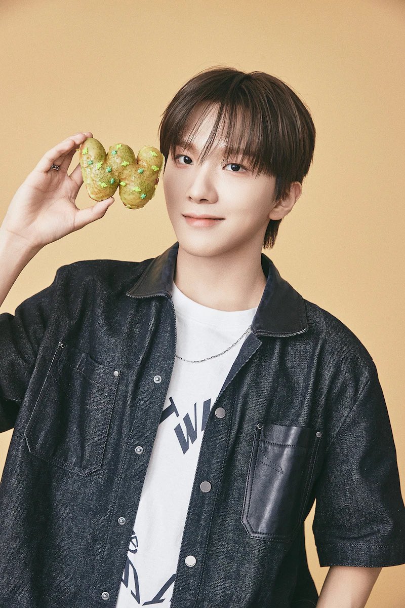 🎤BOYNEXTDOOR는 "청춘"을 그리는 것으로, 어떤 것을 전하고 싶은 걸까요? 

#운학) 우리는 항상, "지금의 BOYNEXTDOOR"를 표현하고 있고, 그것이 청춘을 그리게 되어 있다고 생각합니다. 방금 말씀하신 것처럼, 조금 위 세대 분들은 어딘가 그리운 기분을 품고, 우리와 같은 세대의 분들은 지금의