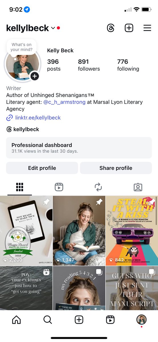 Who is gearing up for #1stLinePit ? Literally one of my fav events! 

Find me over on 📸 #writingcommunity