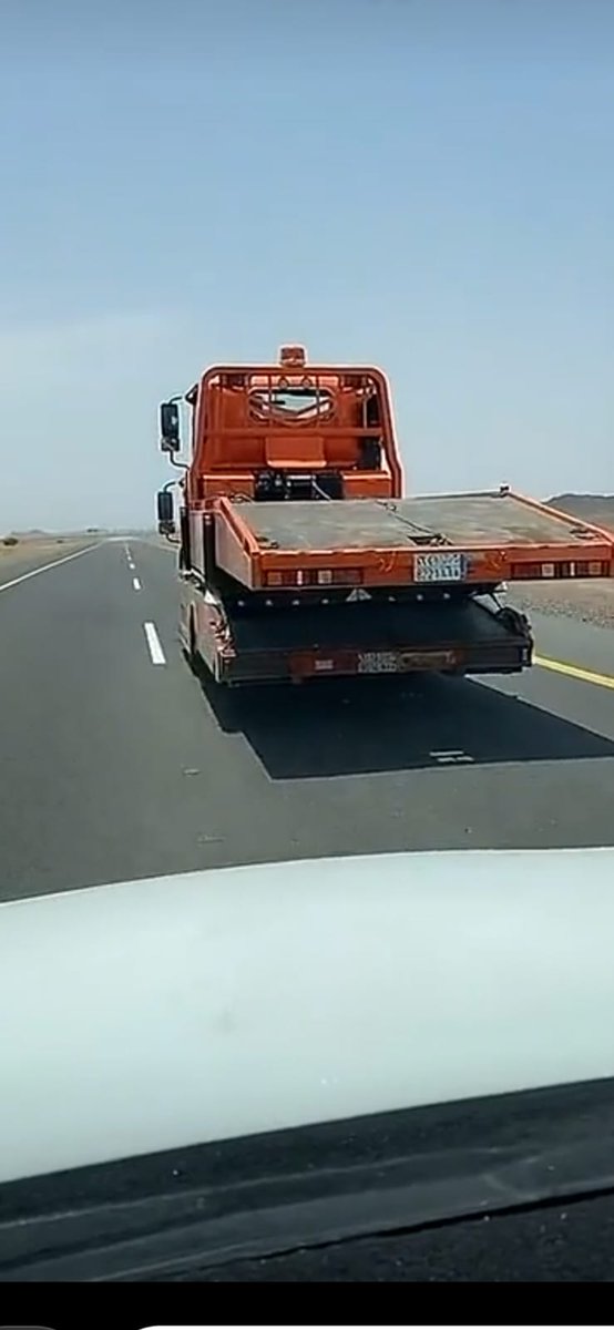 الأيام  دوراه  ماتبقى  على حال
يشيلك  ولدك  اللي  منول  تشيله   !