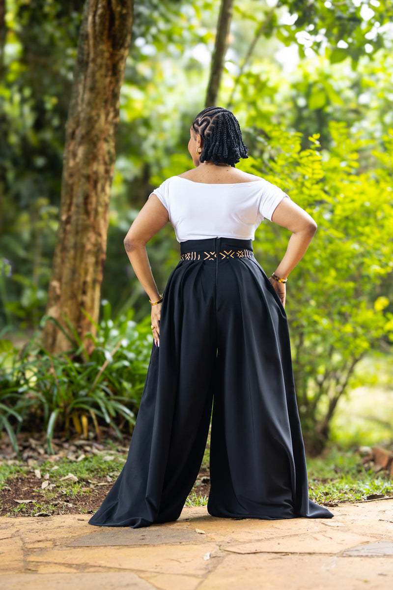 The Black Robin Palazzo Pants aren’t just pants—they’re a vibe! 💯 Wide legs, bold brown African print waistband, perfect for any look. Grab yours for Ksh 6,260 and make them your fave! 🛍️✨

Link in bio @africanyuva

#robinpalazzopants #PalazzoPerfection #madeinkenya