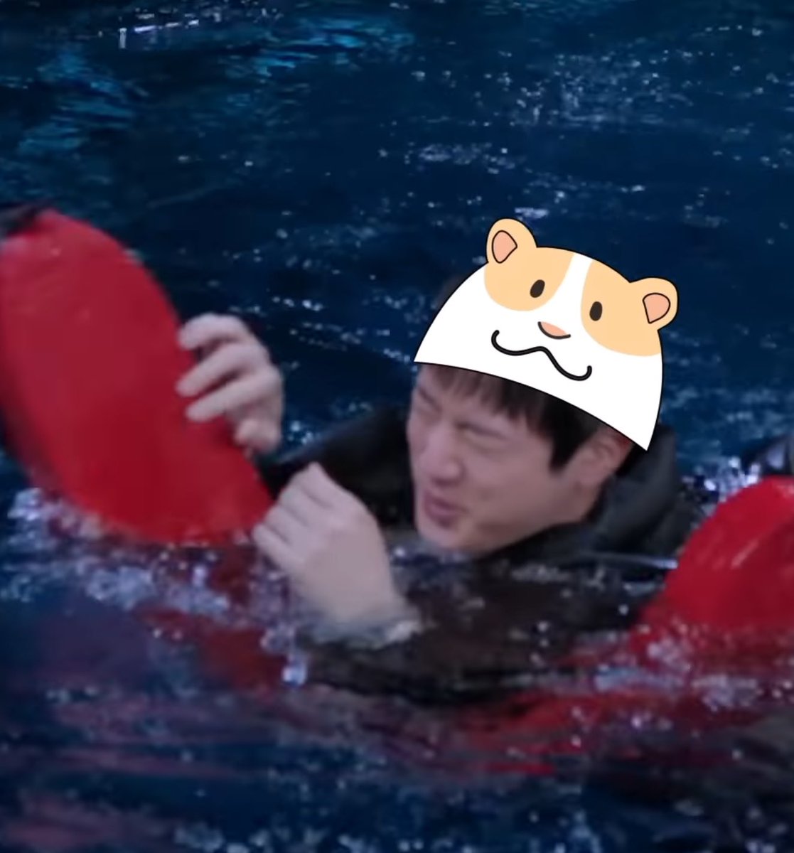 jinjoo_bts's tweet photo. 🐹💦 #jin https://t.co/9vjTaBgJ8B