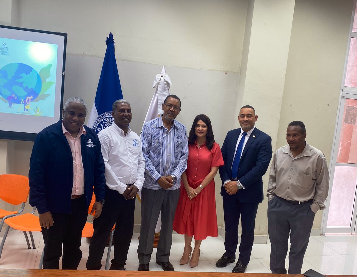 Angel Gomera (@angelgomera) on Twitter photo Imágenes del panel: “Derecho a un Medio Ambiente Sano: Diálogo Interinstitucional para la Construcción de una Convivencia Pacífica”, en Barahona, realizado en la <a href="/uasdbarahona/">UASDBarahona</a> organizado por el <a href="/DefensorRD/">Defensor del Pueblo</a> <a href="/ProcuraduriaRD/">Procuraduría General de la República Dominicana</a> #Proedemaren #RD Imágenes del panel: “Derecho a un Medio Ambiente Sano: Diálogo Interinstitucional para la Construcción de una Convivencia Pacífica”, en Barahona, realizado en la <a href="/uasdbarahona/">UASDBarahona</a> organizado por el <a href="/DefensorRD/">Defensor del Pueblo</a> <a href="/ProcuraduriaRD/">Procuraduría General de la República Dominicana</a> #Proedemaren #RD