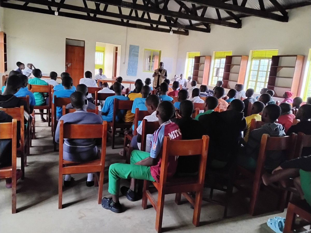 m_a_m_a_h's tweet image. An in-school debate about the factors that affect nutrition related practices at Bujubuli Secondary School.