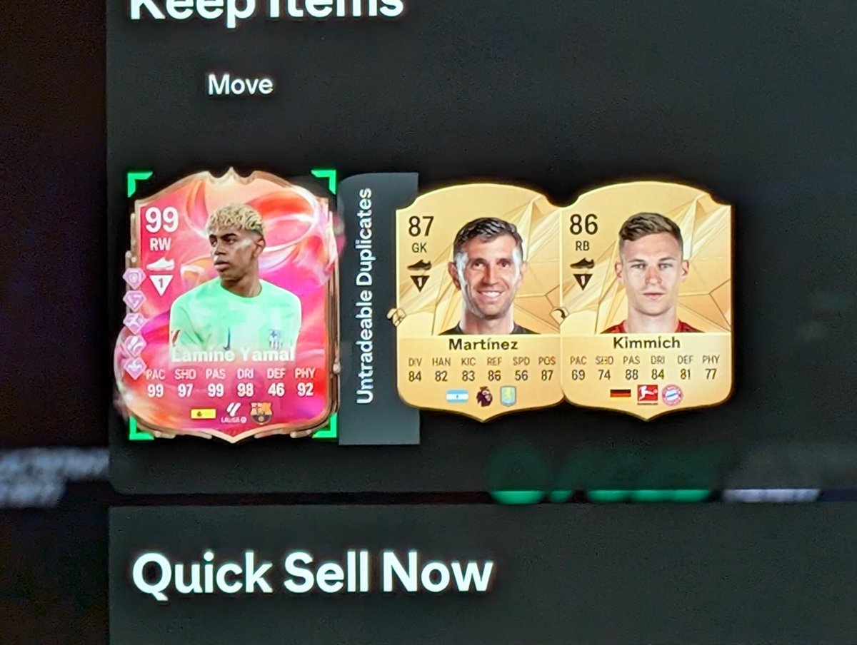 mincepie77's tweet photo. @FUT_Rory 86+ x 3. First one I've packed. https://t.co/82pzMasgcj
